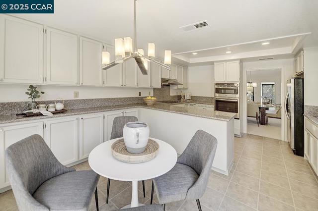 4243 Terra Granada Dr, Walnut Creek CA: https://media.crmls.org/mediaz/c6fec9ee-c449-4ddc-a403-3d67860fccc7.jpg