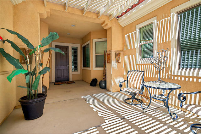 81157 Avenida Sombra, Indio CA: https://media.crmls.org/mediaz/c6fed222-bead-481f-be6f-321bbd54c83d.jpg