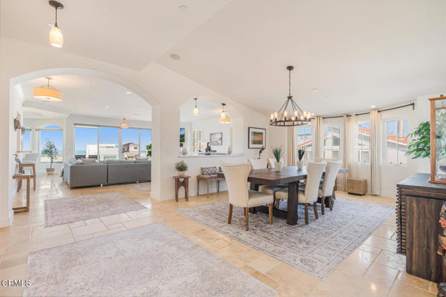 1501 Mandalay Beach Road, Oxnard CA: https://media.crmls.org/mediaz/c6fee870-376a-418e-82c3-7769a2b66c60.jpg
