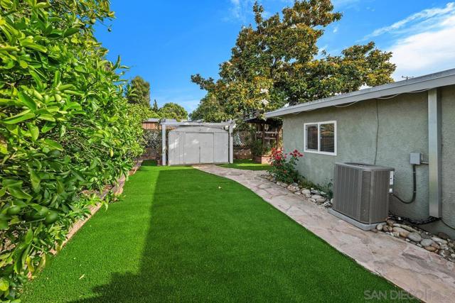 3861 Demus St, San Diego CA: https://media.crmls.org/mediaz/c6fef3e8-48a9-4758-ad50-43a876ffa9ca.jpg