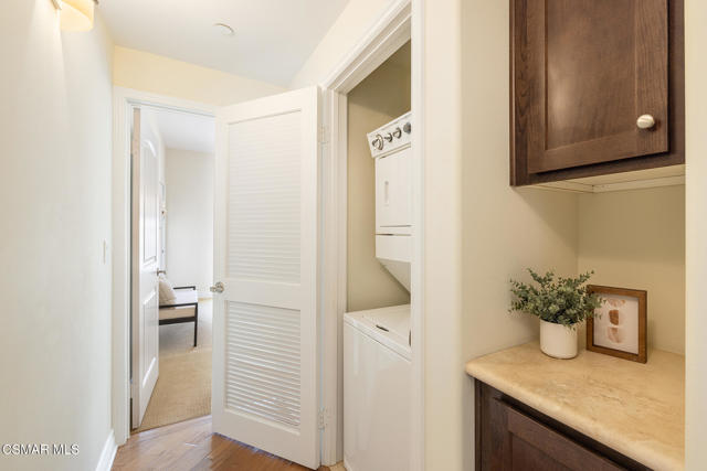13200 Moorpark Street, Sherman Oaks CA: https://media.crmls.org/mediaz/c702c5a3-204d-432a-972b-f3af5f1266ed.jpg