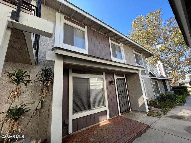 540 Spring Road, Moorpark CA: https://media.crmls.org/mediaz/c7041572-ce40-436a-a224-5bcc50d172ba.jpg