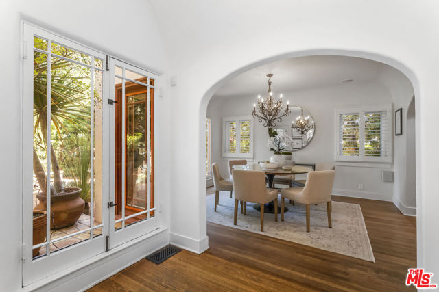 755 S Highland Avenue, Los Angeles CA: https://media.crmls.org/mediaz/c704f1ed-60ac-4c00-b8d7-609d19407ac8.jpg