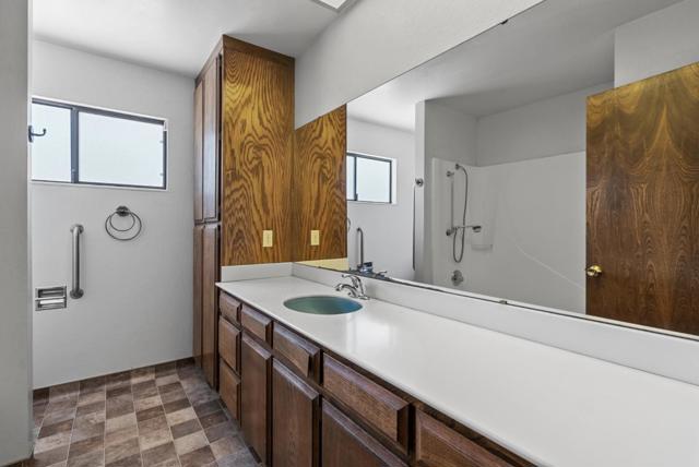 307 Mansfield Road, Hollister CA: https://media.crmls.org/mediaz/c7058db3-0cab-4889-ba96-e0c684d8a300.jpg