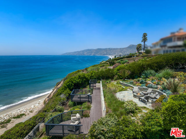 7089 Birdview Avenue, Malibu CA: https://media.crmls.org/mediaz/c70644fd-1fd3-4c3f-8996-d0a876c743b3.jpg