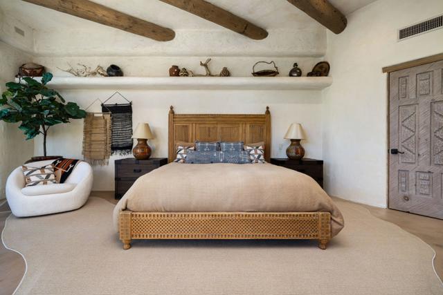 475 S Via Las Palmas, Palm Springs CA: https://media.crmls.org/mediaz/c7072093-f21f-436c-a86c-3b4a8902d7a4.jpg
