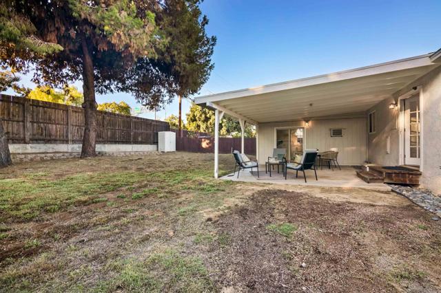 3708 Fairway Dr, La Mesa CA: https://media.crmls.org/mediaz/c70855f6-0f86-41e8-9e27-757bd1b4f7c1.jpg