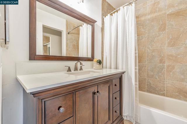 239 Ashley Cir, Danville CA: https://media.crmls.org/mediaz/c708ae8d-0825-46bd-a2fb-ade432040125.jpg