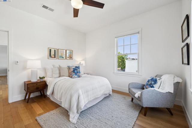 5472 KALES AVENUE, Oakland CA: https://media.crmls.org/mediaz/c7092d19-d9a0-4c7e-9406-7759d28f9307.jpg