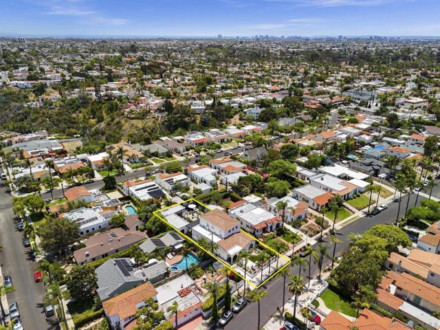 4223 Middlesex Dr, San Diego CA: https://media.crmls.org/mediaz/c709e933-818f-41cf-a289-7ca4def33332.jpg