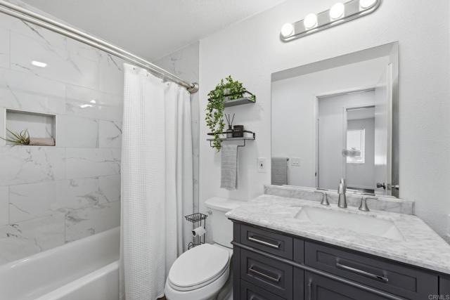 Detail Gallery Image 11 of 28 For 6349 Caminito Salado, San Diego,  CA 92111 - 3 Beds | 2 Baths