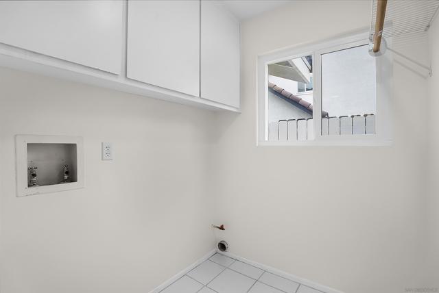 2071 Monaco Ct, El Cajon CA: https://media.crmls.org/mediaz/c70a9f6d-c814-44c5-8cca-b8cbe6280289.jpg