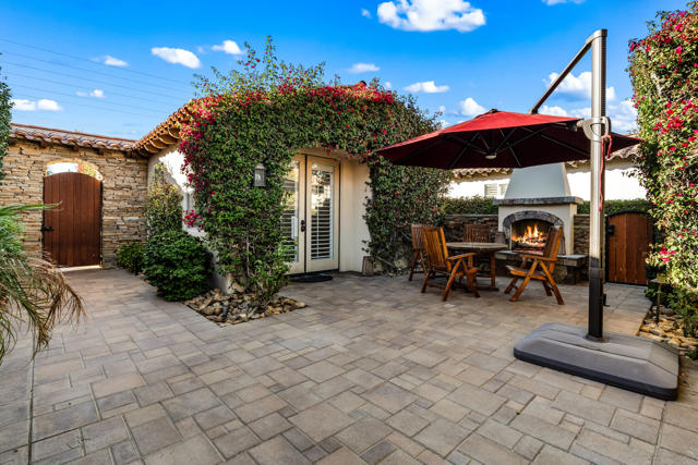 56648 Palms Drive, La Quinta CA: https://media.crmls.org/mediaz/c70ae337-e12b-40b4-afa8-f5f9bd6665c3.jpg