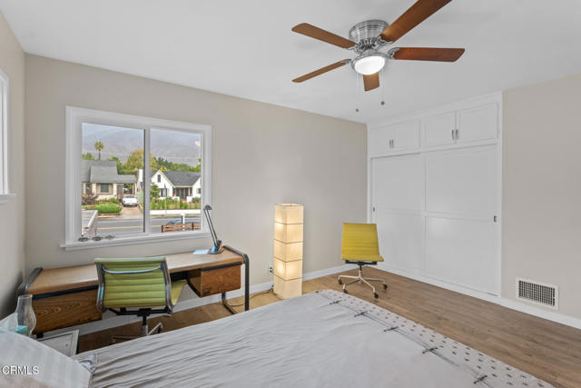 1818 New York Drive, Altadena CA: https://media.crmls.org/mediaz/c70af989-acfe-4b53-a465-30e68c983cd6.jpg