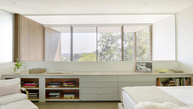 2266 Panorama Terrace, Los Angeles CA: https://media.crmls.org/mediaz/c70b4a54-a11a-40a9-b716-91d51d835a6c.jpg