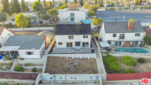 1722 E Turmont Street, Carson CA: https://media.crmls.org/mediaz/c70b4abc-dba0-45b1-93c6-9405a224be3f.jpg