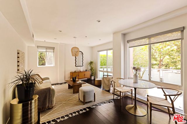 8513 Cashio Street, Los Angeles CA: https://media.crmls.org/mediaz/c70b9951-ffb7-4f43-9620-8b2a99343b1c.jpg
