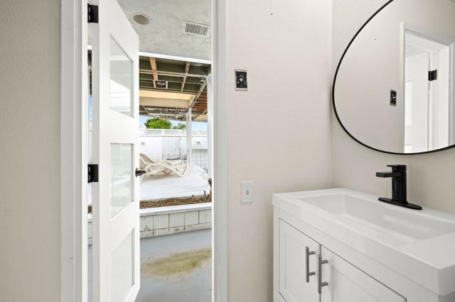 43419 Deglet Noor Street, Indio CA: https://media.crmls.org/mediaz/c70b9cc0-7401-4ab1-97fd-1edb0c8bc293.jpg