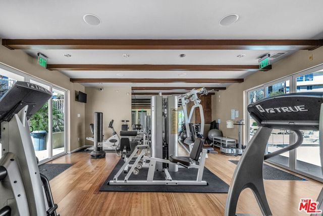 7301 Vista Del Mar, Playa del Rey CA: https://media.crmls.org/mediaz/c70c26a1-f81a-401e-87c9-4c677d2c250b.jpg
