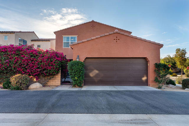 551 Via De La Paz, Palm Desert CA: https://media.crmls.org/mediaz/c70ce53d-e2b8-41ec-865f-7012432ff551.jpg