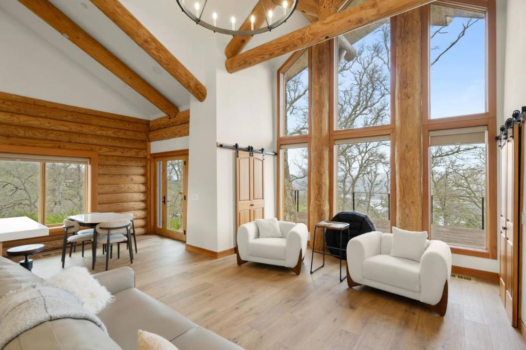 https://media.crmls.org/mediaz/c70e47a3-a8b1-4bbf-8fd4-bb8816bb0cbc.jpg?preset=X-Large