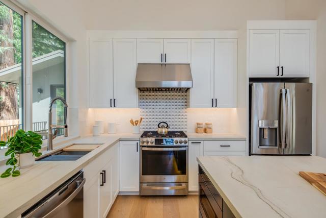846 Portola Road, Portola Valley CA: https://media.crmls.org/mediaz/c70e86f6-c183-4864-8076-a41ee84063e6.jpg