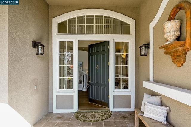 303 Ensley Court, Alamo CA: https://media.crmls.org/mediaz/c70f01d1-79bd-4c0a-a05a-0e6dc82c998c.jpg