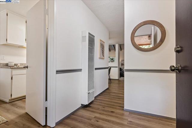 810 Oak Grove Rd, Concord CA: https://media.crmls.org/mediaz/c70fec9c-3b19-41d8-9e76-ef81aef9f715.jpg