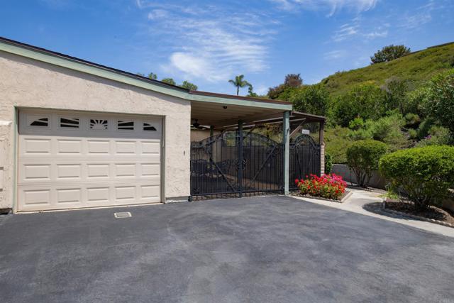 4402 Shearwater Way, Oceanside CA: https://media.crmls.org/mediaz/c7106fb5-0af2-41cf-8bb9-656137d41f39.jpg