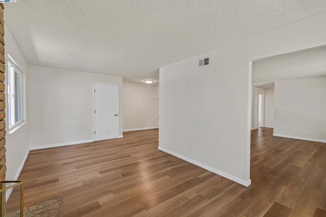 677 Wall St, Livermore CA: https://media.crmls.org/mediaz/c710df0b-3b34-45b3-8986-885f46035755.jpg