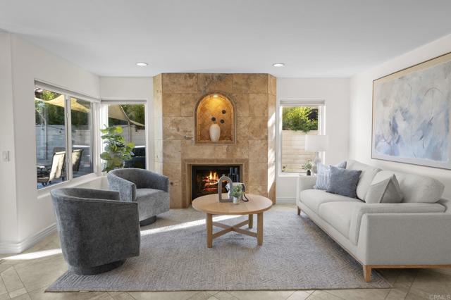 213 Via Palacio, Encinitas CA: https://media.crmls.org/mediaz/c71104a1-d370-4020-8e8e-1d0945b192f8.jpg