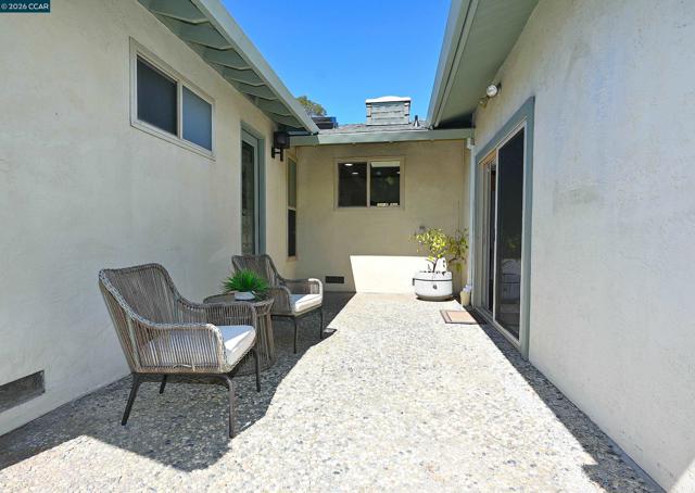 Image 24 of 60 For 2810 Wright Ave