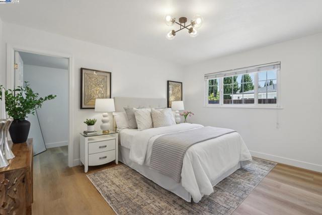 37512 Willowood Dr, Fremont CA: https://media.crmls.org/mediaz/c711e8d8-1399-4e4a-85d2-9b8652040dfe.jpg