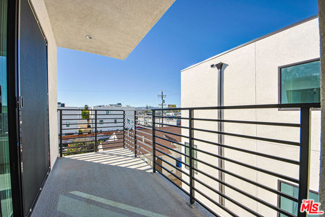 5709 Auckland Avenue, North Hollywood CA: https://media.crmls.org/mediaz/c7122fbd-e971-4379-a7b2-2e6d16632614.jpg