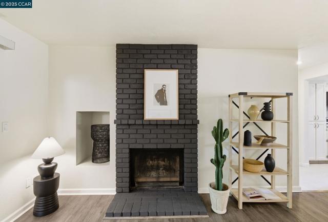 2055 Sierra Rd, Concord CA: https://media.crmls.org/mediaz/c712380e-2466-4586-b058-eecce9baedd0.jpg
