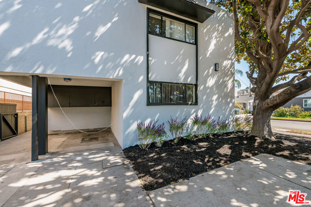 10225 Regent Street photo 13