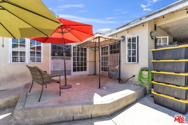 7506 Independenc Avenue, Canoga Park CA: https://media.crmls.org/mediaz/c7139502-bb57-4a4a-9b41-fb264a9ca207.jpg