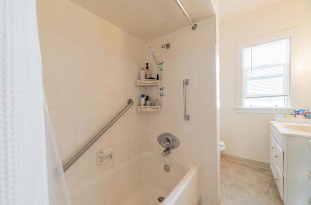 206 Cypress Avenue, Pacific Grove CA: https://media.crmls.org/mediaz/c7139518-557a-4411-8805-d4ab28d4a11f.jpg