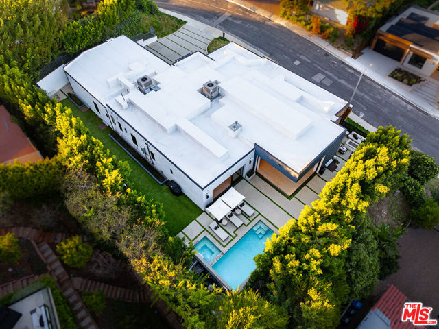 16366 Sloan Drive, Los Angeles CA: https://media.crmls.org/mediaz/c7139688-d2ff-403a-b44b-3d087ad6ce6f.jpg
