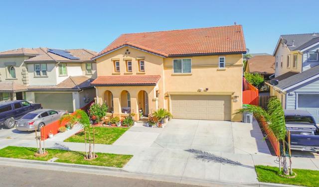 2385 N Mountainside Drive, Los Banos CA: https://media.crmls.org/mediaz/c714d5a0-dc97-4874-a68d-edc319345fd1.jpg