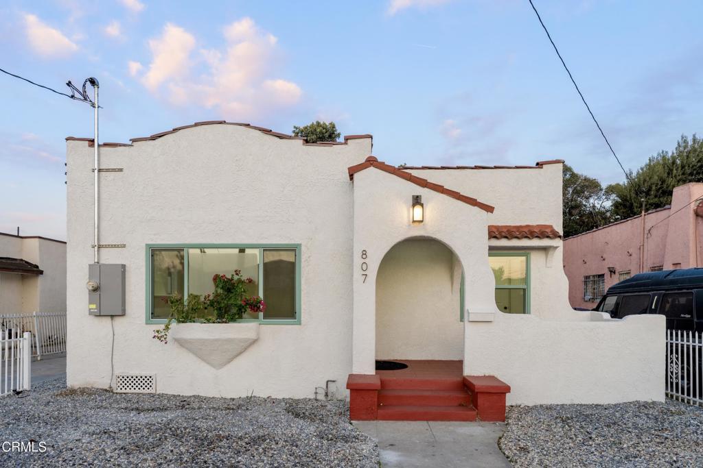 807 N Chester Avenue