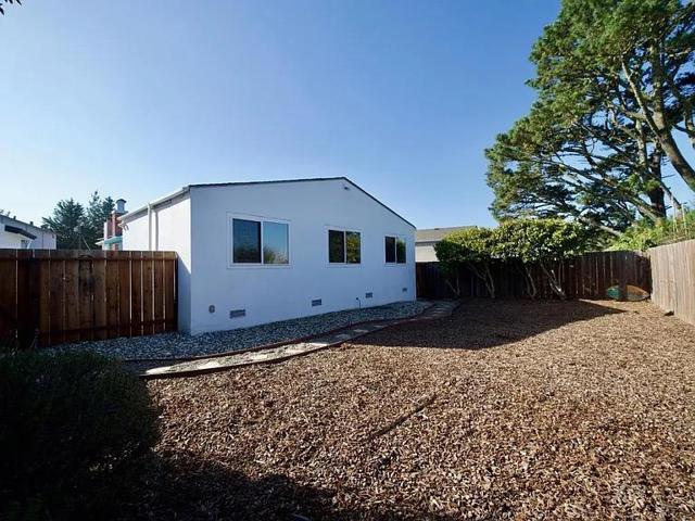 621 Forest Lake Drive, Pacifica CA: https://media.crmls.org/mediaz/c715e19f-a3f4-49d5-8eb5-beff78d9adbe.jpg