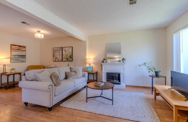 1263 Rosita Road, Pacifica CA: https://media.crmls.org/mediaz/c716a934-fa52-4337-8436-bd3520be513b.jpg