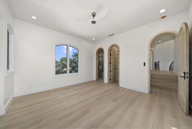 Image 36 of 72 For 711 Country Club Ln