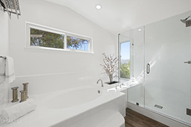 287 Golden Fern Court, Simi Valley CA: https://media.crmls.org/mediaz/c7173e1a-1cd4-4bbe-b42d-bf28fe3ff6dd.jpg
