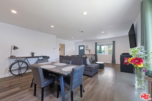 3447 9th Avenue, Los Angeles CA: https://media.crmls.org/mediaz/c7177df3-f130-4be2-87a2-71f147f3a21a.jpg