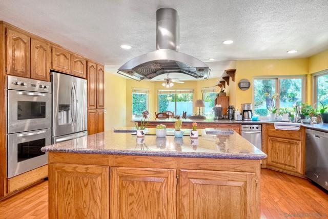 2183 Lundy Lake Dr, Escondido CA: https://media.crmls.org/mediaz/c717a7e1-09ec-482b-8b8e-59bbc572bbd2.jpg