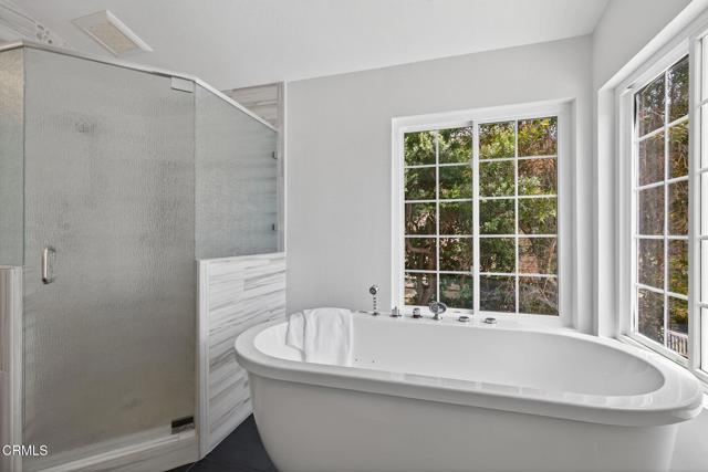 676 Pacific Cove Drive, Port Hueneme CA: https://media.crmls.org/mediaz/c717f827-5185-48cf-bcbe-2ab947be7ba9.jpg