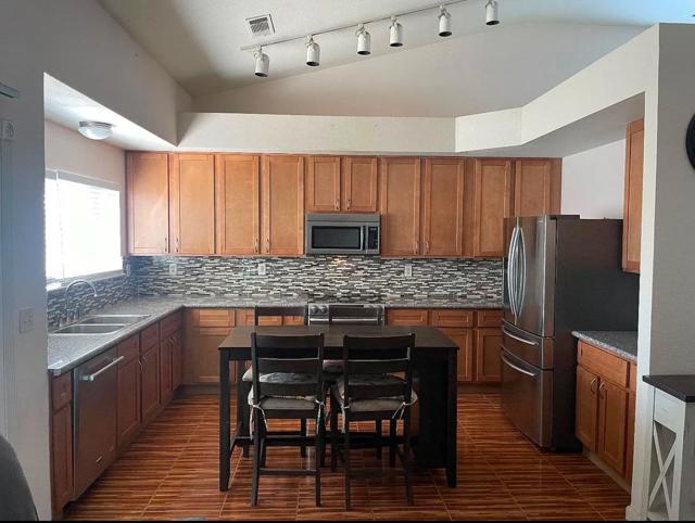 790 W Mt Diablo, Tracy CA: https://media.crmls.org/mediaz/c717fc38-9423-402a-adb8-f67a38c1b154.jpg