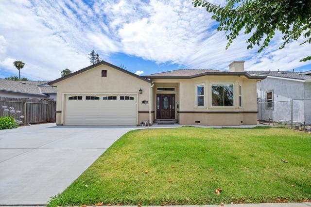 1349 Mich Bluff Drive, San Jose CA: https://media.crmls.org/mediaz/c718e119-3843-4432-9f44-cf441fa5976a.jpg